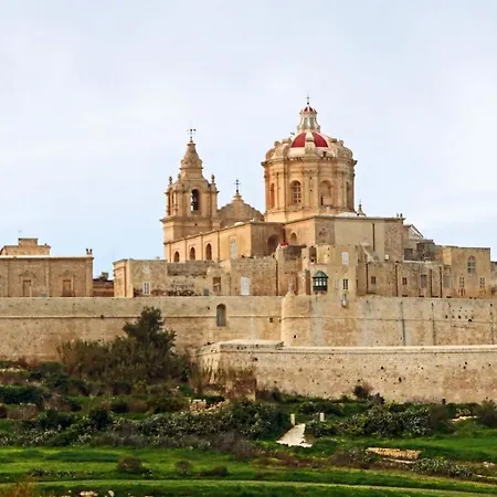 Perfect Location Idyllic 2br * Sliema