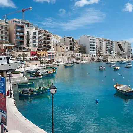 Perfect Location Idyllic 2br