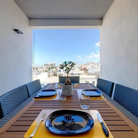 Perfect Location Idyllic 2br